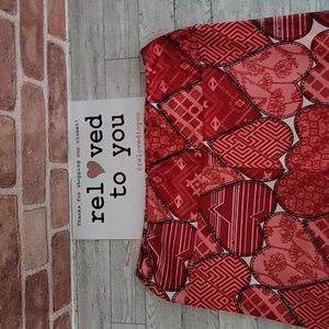 LuLaRoe Tall and Curvy Leggings - Valentine's Day (Red Hearts)